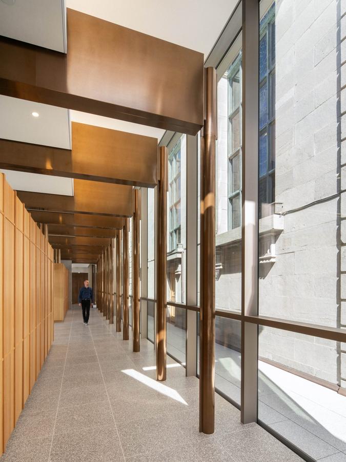 Montreal City Hall — Corridor
